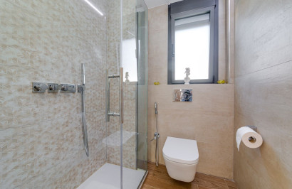 Herverkoop - Vrijstaande villa - Torrevieja