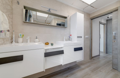 Herverkoop - Vrijstaande villa - Torrevieja