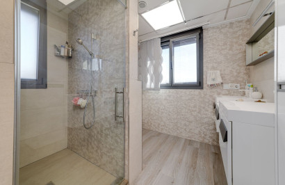 Herverkoop - Vrijstaande villa - Torrevieja