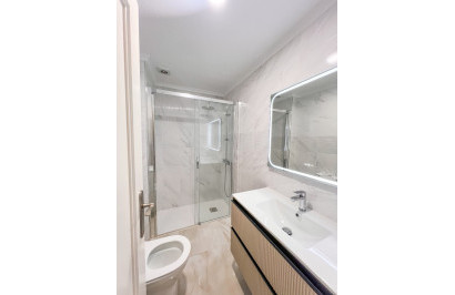 Resale - Apartment / Flat - Torrevieja