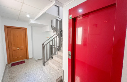 Resale - Apartment / Flat - Torrevieja