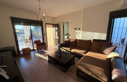 Herverkoop - Halfvrijstaande villa - Dolores