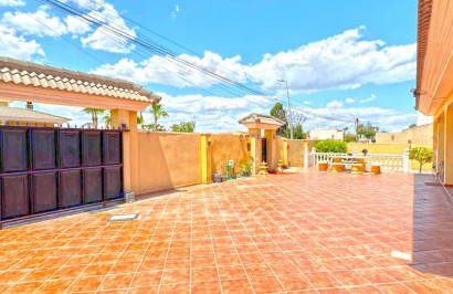 Reventa - Villa independiente - Torrevieja - Los Balcones - Los Altos del Edén