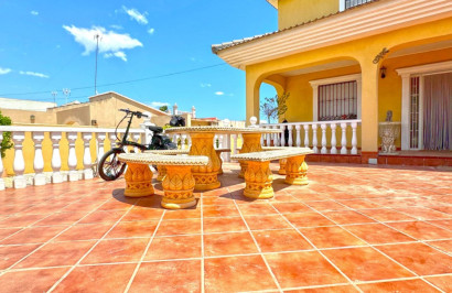 Reventa - Villa independiente - Torrevieja - Los Balcones - Los Altos del Edén