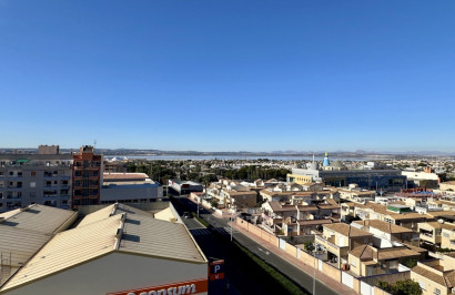 Resale - Apartment / Flat - Torrevieja - El Molino