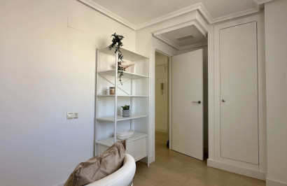 Resale - Apartment / Flat - Torrevieja