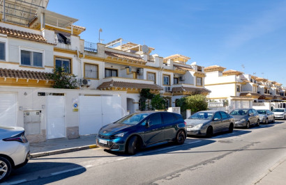Resale - Town House - Torrevieja