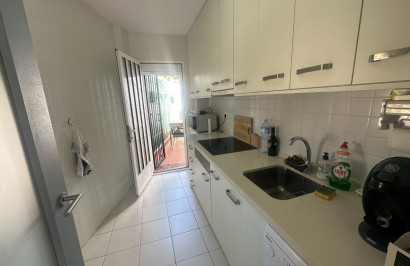 Resale - Apartment / Flat - Torrevieja - Aguas Nuevas