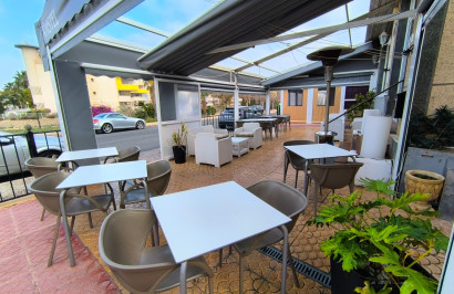 Resale - Commercial Unit - Villamartín