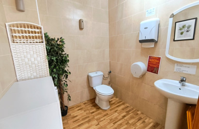 Resale - Commercial Unit - Villamartín