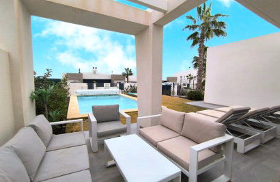 Reventa - Villa independiente - Algorfa