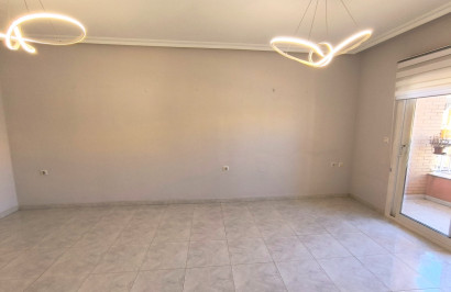 Reventa - Apartamento / Piso - Los Montesinos
