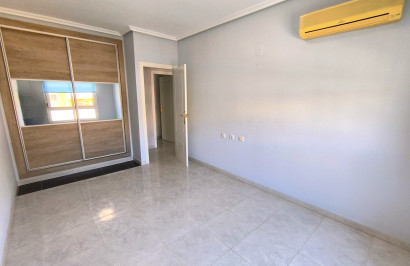 Reventa - Apartamento / Piso - Los Montesinos