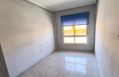 Reventa - Apartamento / Piso - Los Montesinos