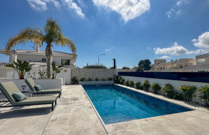 Reventa - Villa independiente - Villamartín