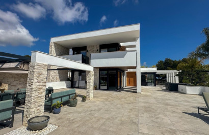 Reventa - Villa independiente - Villamartín