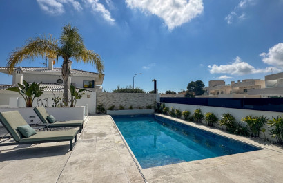 Reventa - Villa independiente - Villamartín