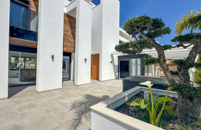 Reventa - Villa independiente - Villamartín