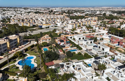 Resale - Plot / Land - Cabo Roig - Lomas de Cabo Roig