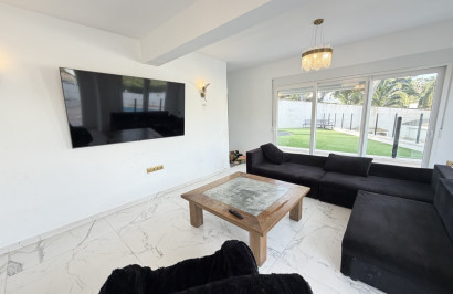 Resale - Detached Villa - Villamartín