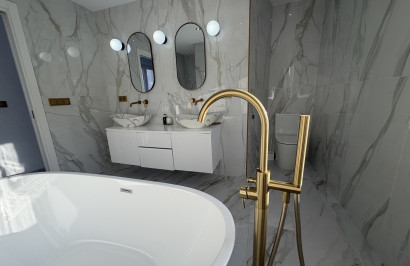 Resale - Detached Villa - Villamartín