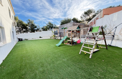 Resale - Detached Villa - Villamartín