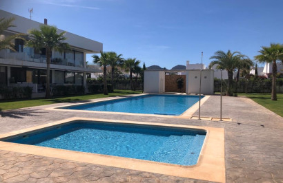 Resale - Apartment / Flat - Mar de Cristal