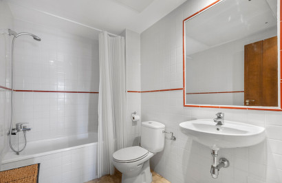 Resale - Apartment / Flat - Torrevieja - Punta Prima