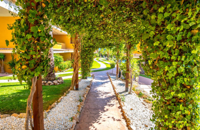 Resale - Apartment / Flat - Torrevieja - Punta Prima