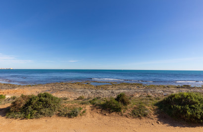 Resale - Apartment / Flat - Torrevieja - Punta Prima