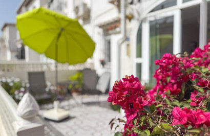 Resale - Apartment / Flat - Torrevieja - Lago Jardin