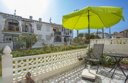 Resale - Apartment / Flat - Torrevieja - Lago Jardin