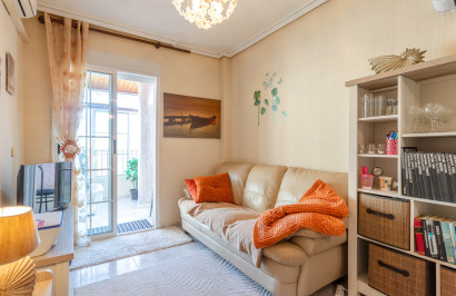 Resale - Apartment / Flat - Torrevieja - Nueva Torrevieja