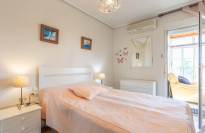 Resale - Apartment / Flat - Torrevieja - Nueva Torrevieja