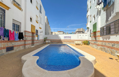 Resale - Apartment / Flat - Torrevieja - Nueva Torrevieja