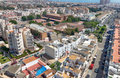 Resale - Apartment / Flat - Torrevieja - Nueva Torrevieja