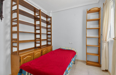 Resale - Apartment / Flat - Torrevieja - Parque de las Naciones