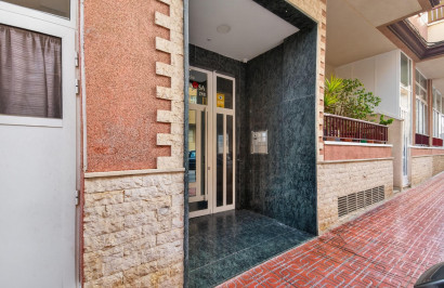 Resale - Apartment / Flat - Torrevieja - Parque de las Naciones