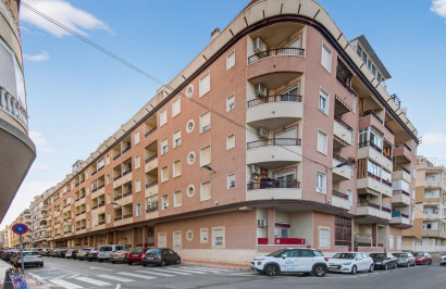 Resale - Apartment / Flat - Torrevieja - Parque de las Naciones