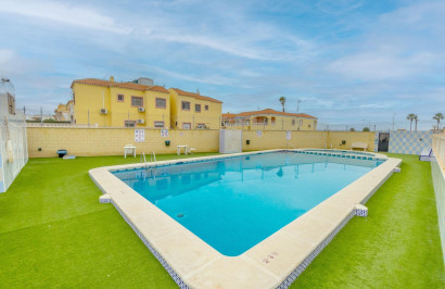 Resale - Apartment / Flat - Torrevieja - El chaparral