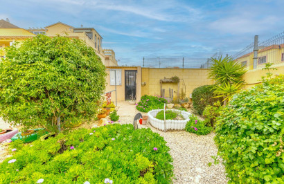 Resale - Apartment / Flat - Torrevieja - El chaparral