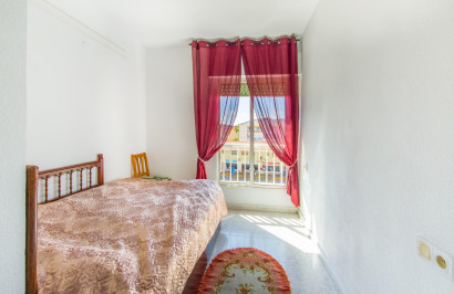 Resale - Apartment / Flat - Torrevieja - Estacion de autobuses