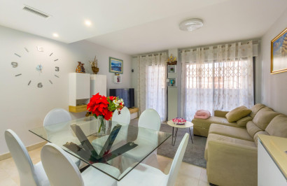 Resale - Apartment / Flat - Torrevieja - Estacion de autobuses