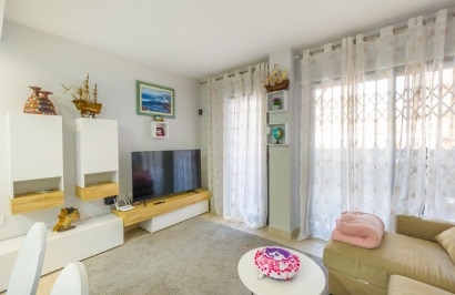 Resale - Apartment / Flat - Torrevieja - Estacion de autobuses