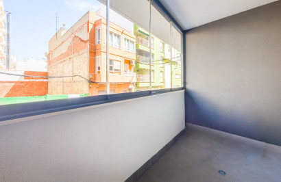 Resale - Apartment / Flat - Torrevieja - Estacion de autobuses