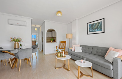 Resale - Apartment / Flat - Daya Nueva - Costa Blanca South