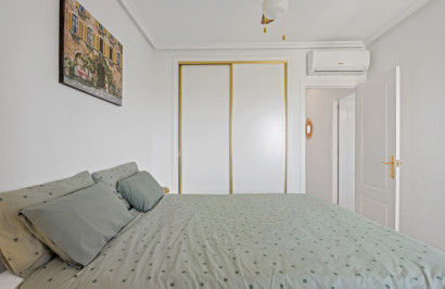 Resale - Apartment / Flat - Daya Nueva - Costa Blanca South