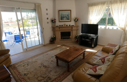 Reventa - Villa independiente - Algorfa