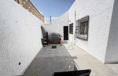 Resale - Apartment / Flat - Villamartín
