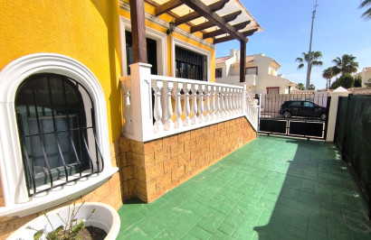 Resale - Semi - Detached Villa - Ciudad Quesada